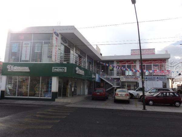 Rento local comericial en plaza comercial