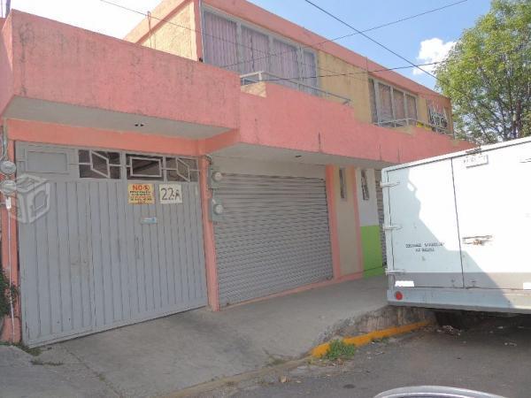 Excelente Oficinas con local comercial por GusBaz