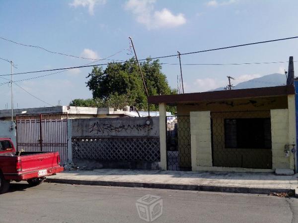 6 Cuadras Carr Reynosa, Escuelas, Parques,Camiones