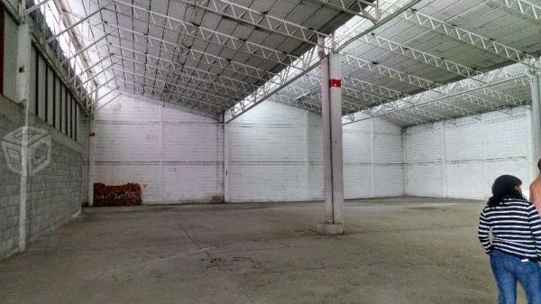 Bodega 1,000 m2 La Joya