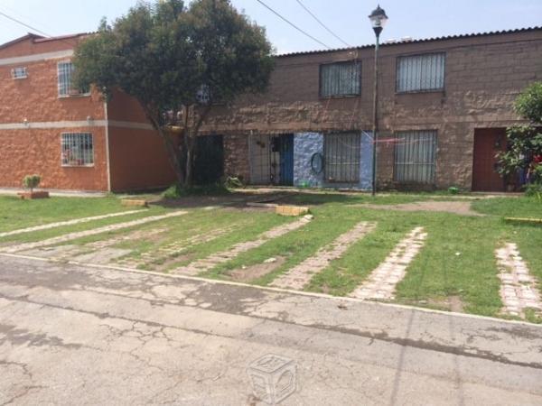 Excelente casa de 2 recamaras, privada en esquina