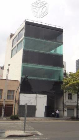 Piso de Oficinas NUEVO sobre Ave Chapultepec