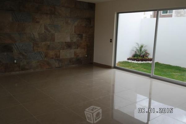 Increible casa en Cascatta Lomas de Angelopols 110