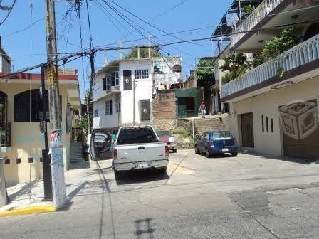 Casa en venta en la calle naranjos col. la mira