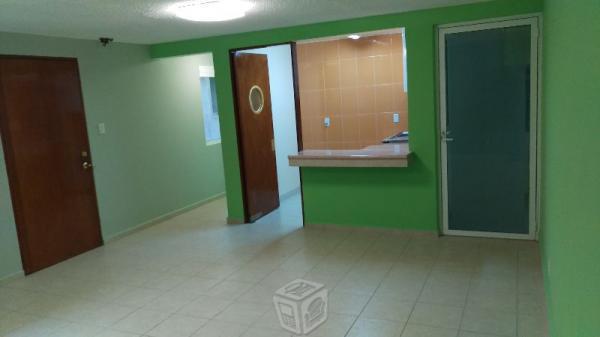 Rento amplio departamento totalmente remodelado