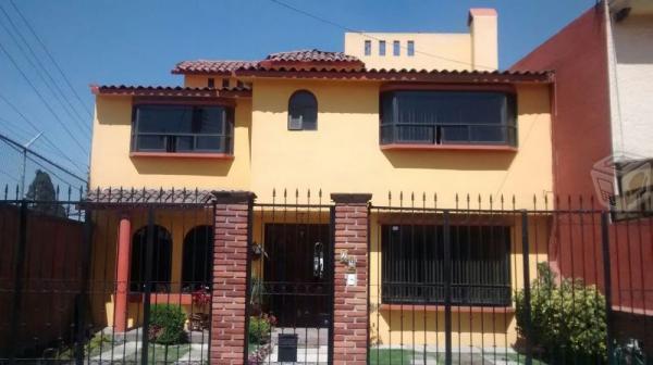 Hermosa y amplia casa a 10min. de  Centro