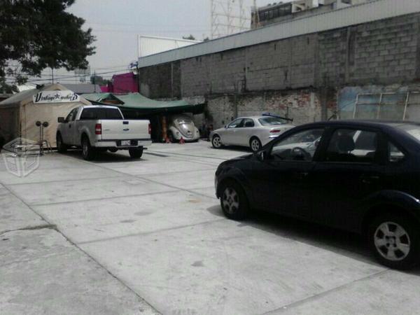 Espacio para taller estacionamiento , etc