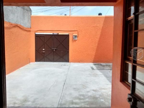 Excelente casa a 4 cuadras del metro ciudad azteca