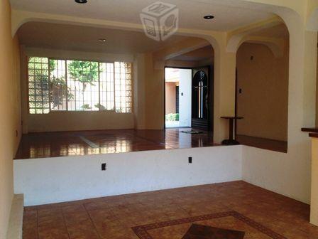 Hermosa casa en venta cerca de av. santa ana