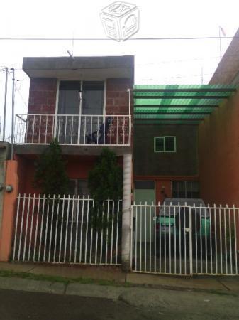 Casa de 2 pisos en Guadalupe Peralta bien ubicada