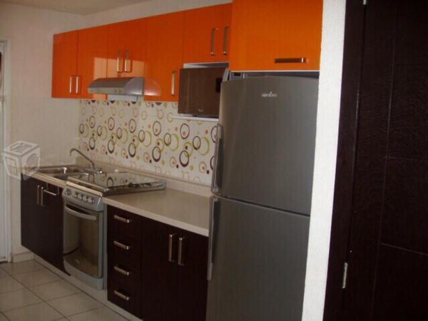 Casa en excelentes condiciones en privada