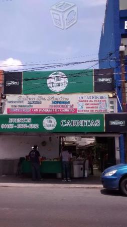 Salon con uso de suelo mixto sobre av principal