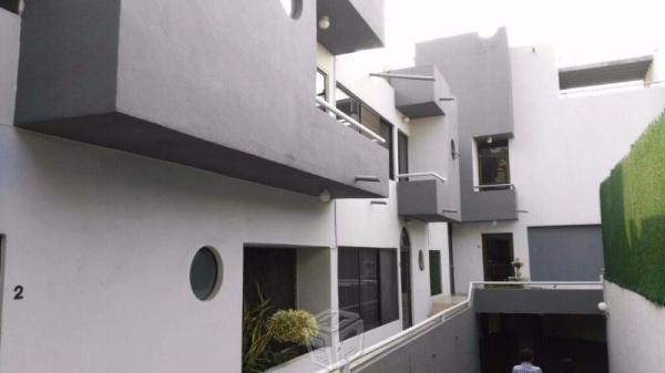 Casa duplex estilo minimalista