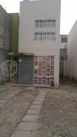 Se vende bonita casa en fracc. real del bosque