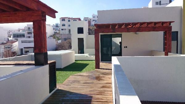 Exclusiva residencia con roof garden y jacuzzi