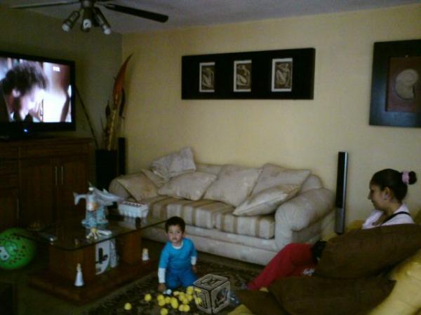 Casa con amplios espacios, todo lo que necesitas