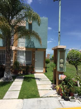 OPORTUNIDAD hermosa casa en privada cerrada