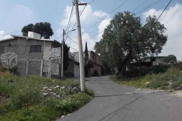 Terreno en esquina sobre calle principal