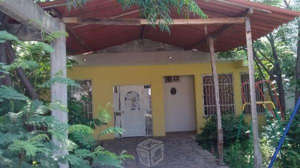 Terreno con 2 cuartos baño completo aeropuerto