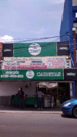 Salon con uso de suelo mixto sobre av principal