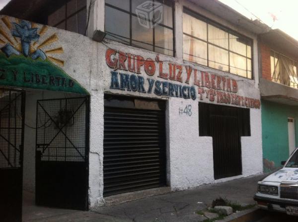 Casa Bodega en la COL. Caracol