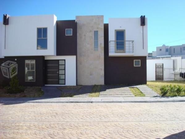 INCOMPARABLE CASA EN TERRENO y PRECIO