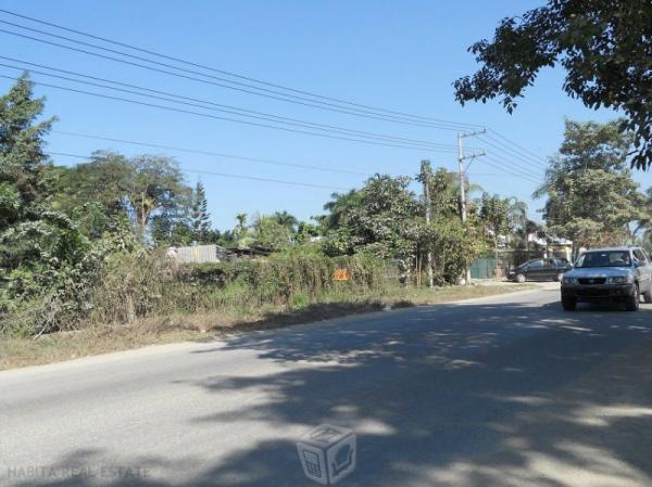 Venta de terreno abordo de carretera ixtapa