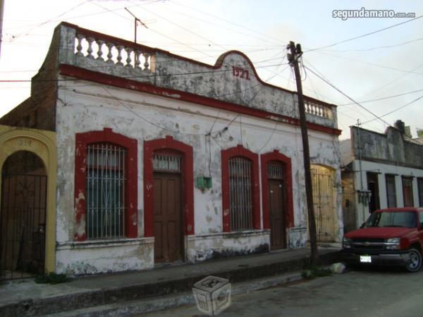 Casa antigua excelente ubicacion