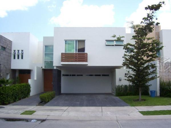 Casa en OLIVOS Residencial, 3 R. 3.5 B. 2 plantas