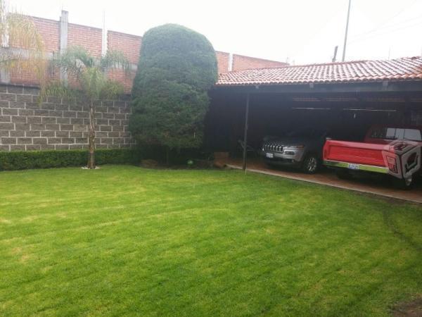 Casa en la calera con jardin muy amplio