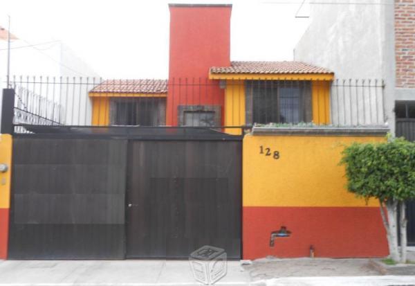 Hermosa casa en Venta; Muy centrica en Queretaro