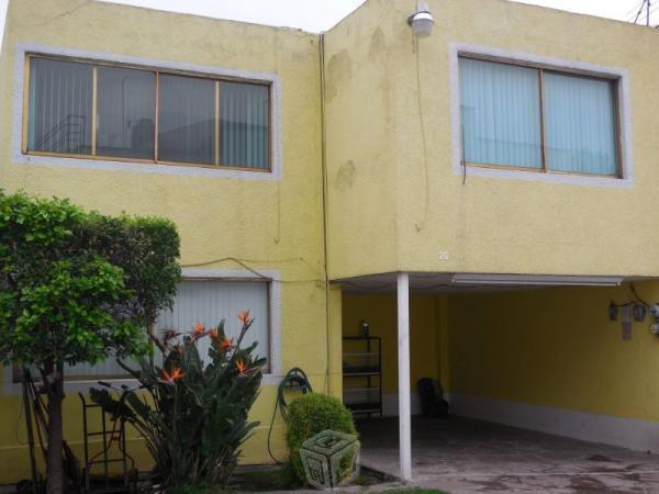 Excelente casa en privada viveros de la loma