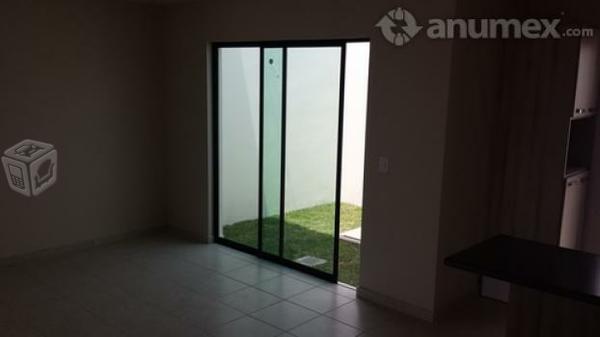 Altezza Residencial / Cerca Base Area