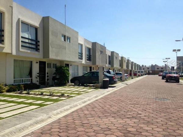 Hermosa casa a 10 min de Planta Wolkswagen