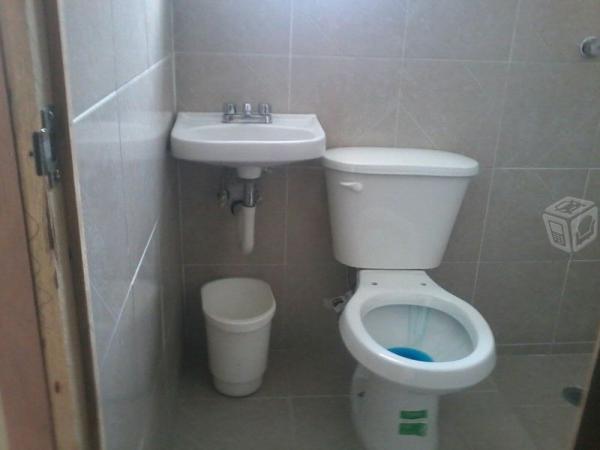 exelente cuarto con baño independiente