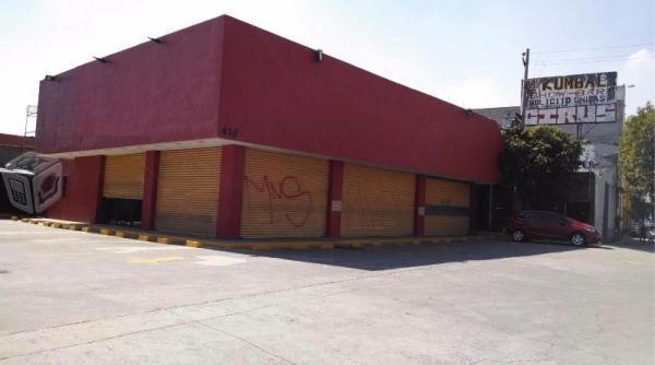 LOCAL COMERCIAL 240m2 VIA MORELOS EN RENTA