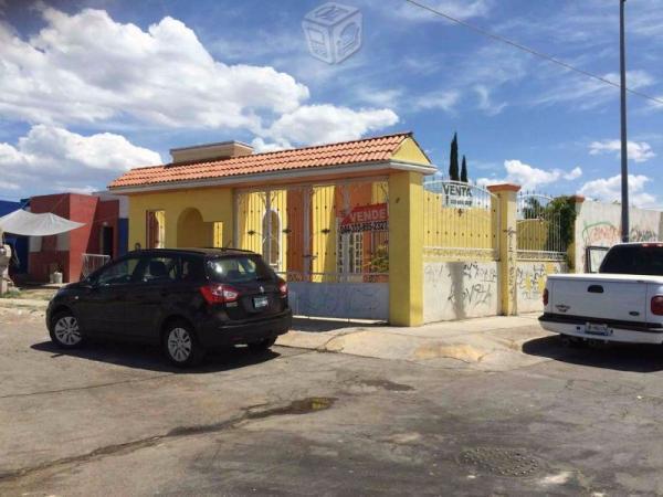 Chulavista, casa remodelada con exedente de terren