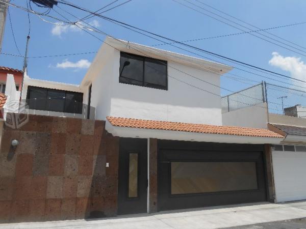 Hermosa casa por san manuel