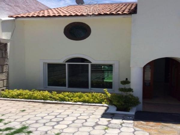 Bonita casa en venta ,en juriquilla