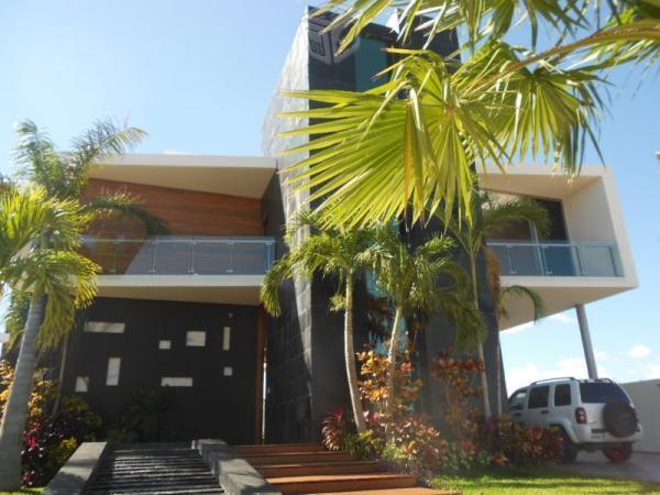 Residencia alberca,muelle y solárium Puerto Cancun
