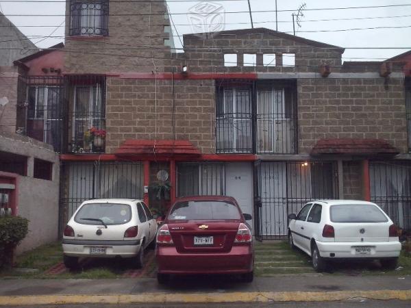 Casa 2 niveles en rancho san blas