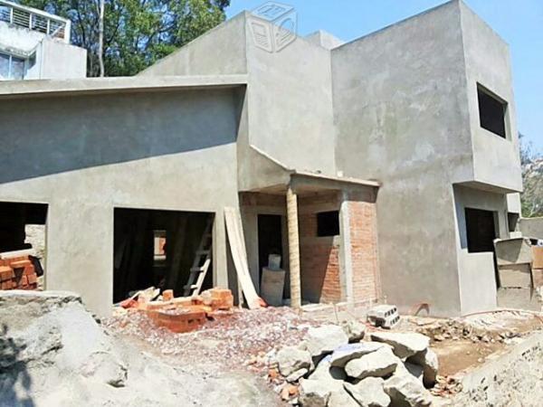 Casa nueva en construcción en Vista del Valle
