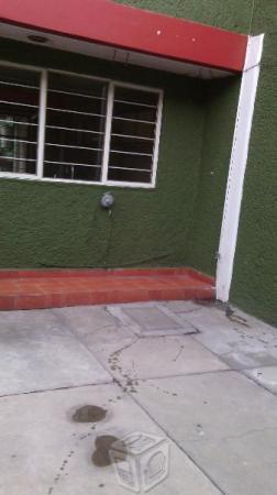 Bonita casa, tres recámaras, cochera dos autos