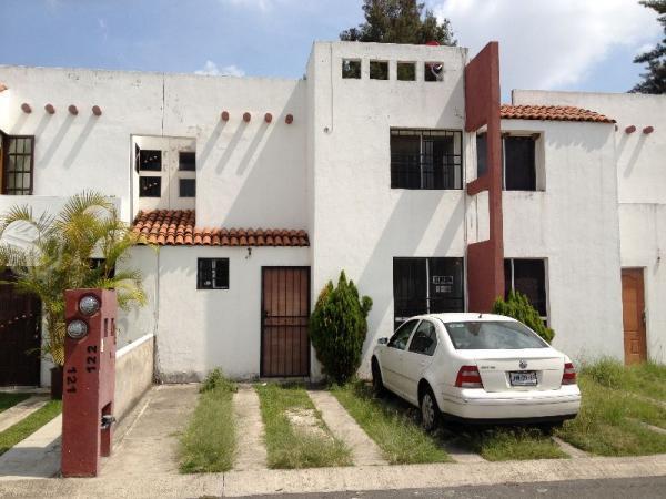 Rento casa en Altus Bosques