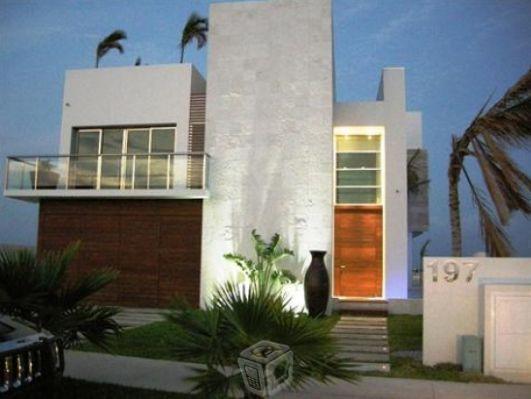 Puerto Cancun: Espectacular Casa en el Canal
