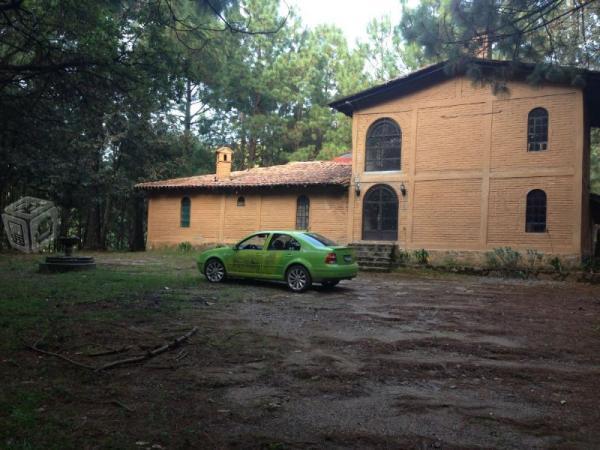 Casa Grande en Pinos de  10,000m2