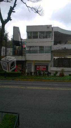 Edificio de locales comerciales en Avila Camacho