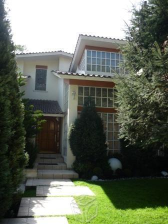 Casa en excelente fracc. en Bosque de