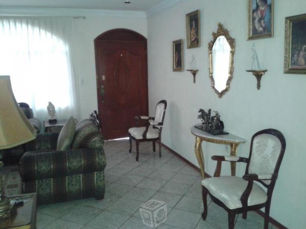 Casa en fraccionamiento privado con casa club