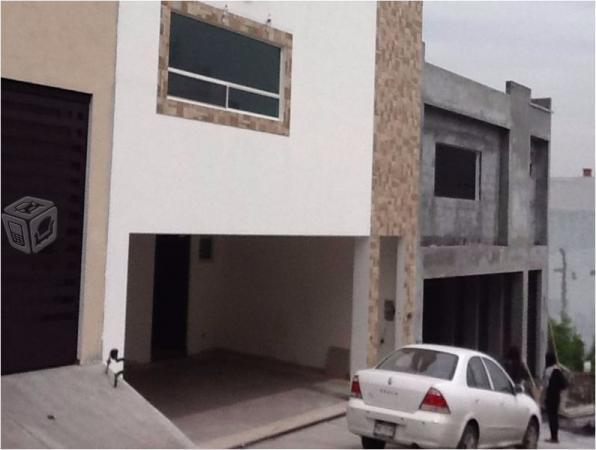 Casa en venta en Col. Cumbres Elite